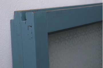 アンティーク建具　昭和初期　当店オリジナルガラス・花菱模様　レトロなブルーペイントのガラス窓2枚セット(ガラス戸、引き戸、建具)(R-041319)