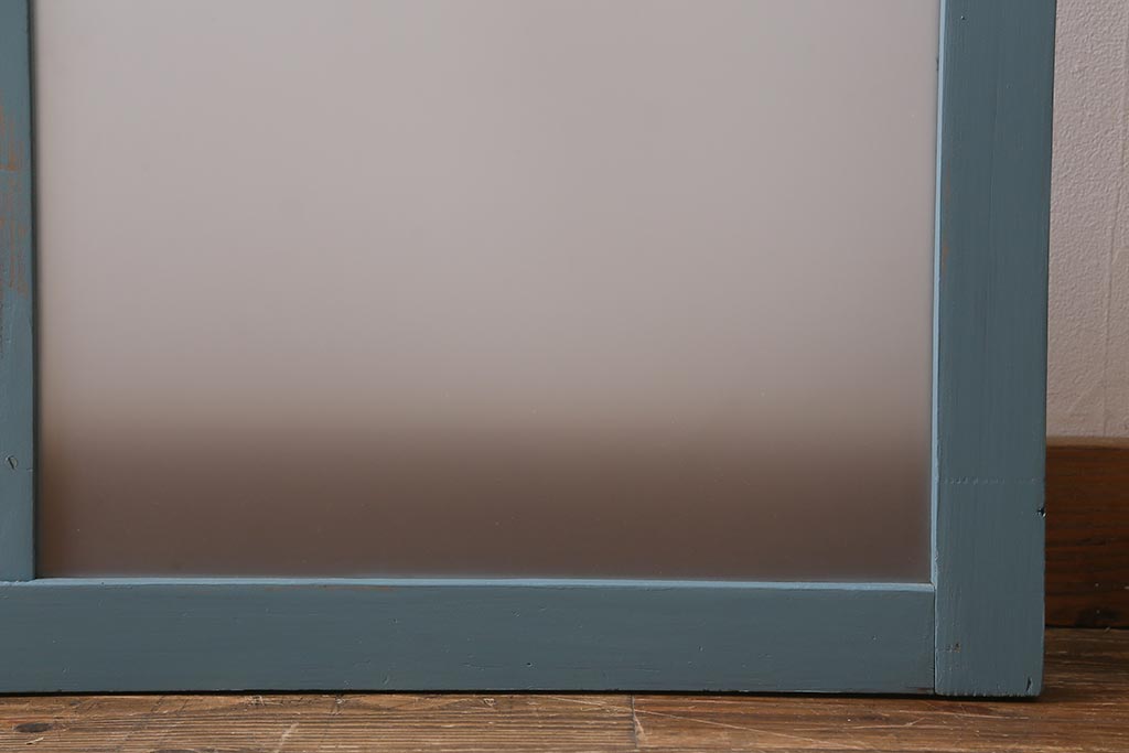 アンティーク建具　昭和初期　当店オリジナルガラス・花菱模様　レトロなブルーペイントのガラス窓2枚セット(ガラス戸、引き戸、建具)(R-041319)