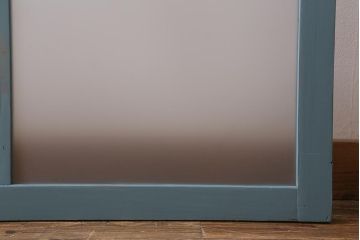 アンティーク建具　昭和初期　当店オリジナルガラス・花菱模様　レトロなブルーペイントのガラス窓2枚セット(ガラス戸、引き戸、建具)(R-041319)