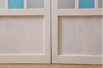 アンティーク建具　昭和中期　ペイント　色ガラス・銀モールガラス　爽やかなカラーが目を引くガラス戸2枚セット(引き戸、建具)(R-041320)