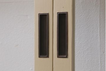 アンティーク建具　昭和初期　当店オリジナルガラス　花菱模様　ナチュラルスタイルの空間におすすめなガラス戸2枚セット(引き戸、建具)(R-041322)