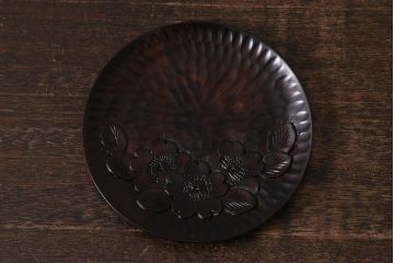 中古　伝統工芸　軽井沢彫り　桜の彫刻が魅力の小物セット(小皿3枚、キーフック)(R-041334)