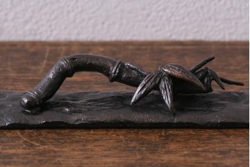 アンティーク雑貨　共箱付き　書道具　宝玉作　蝋型鋳銅　竹　文鎮(R-041339)