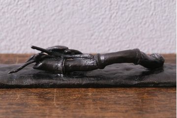 アンティーク雑貨　共箱付き　書道具　宝玉作　蝋型鋳銅　竹　文鎮(R-041339)