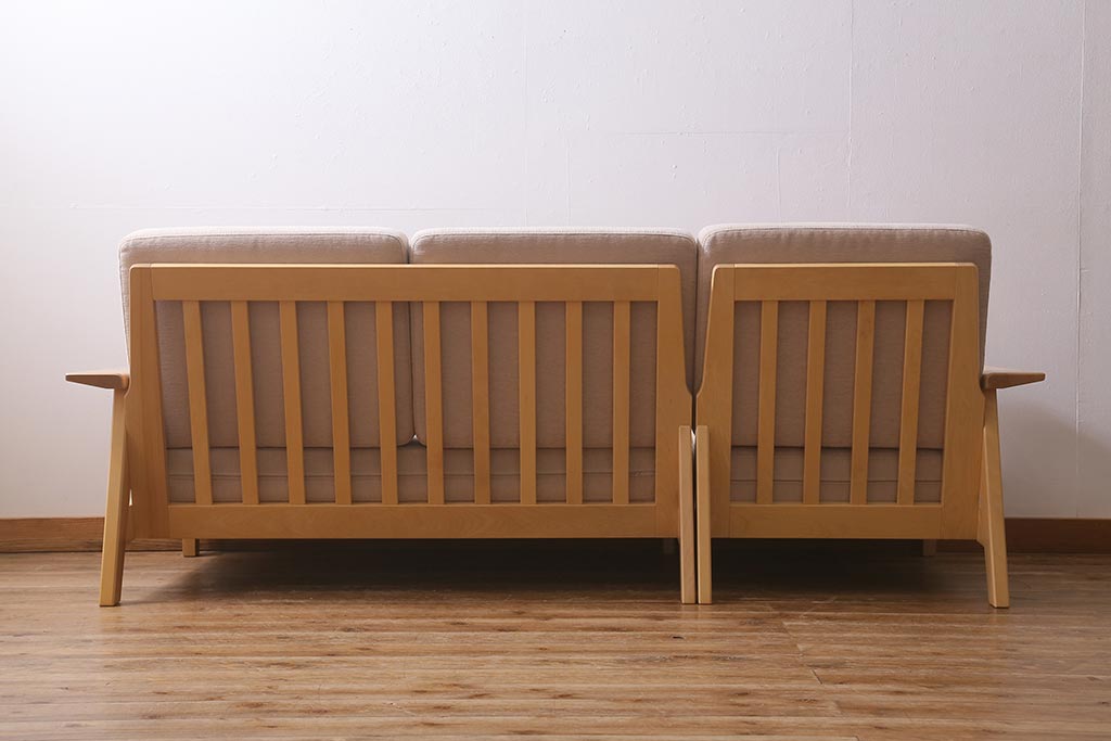 中古　美品　北海道民芸家具　洗練されたデザインが魅力的な3人掛けソファ(トリプルソファ、アームソファ)(R-041354)