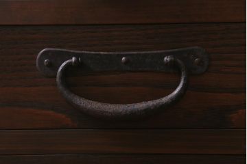 ラフジュ工房オリジナル　古金具リメイク　前板栗材　ヒノキ材　サイドチェストにも使える便利な小引き出し(小物収納、サイドチェスト)(R-041356)