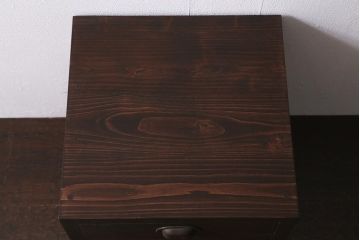 カタログ掲載品　ラフジュ工房オリジナル　古金具リメイク　前板栗材　ヒノキ材　味のある引手の小引き出し(小物収納)(R-041361)