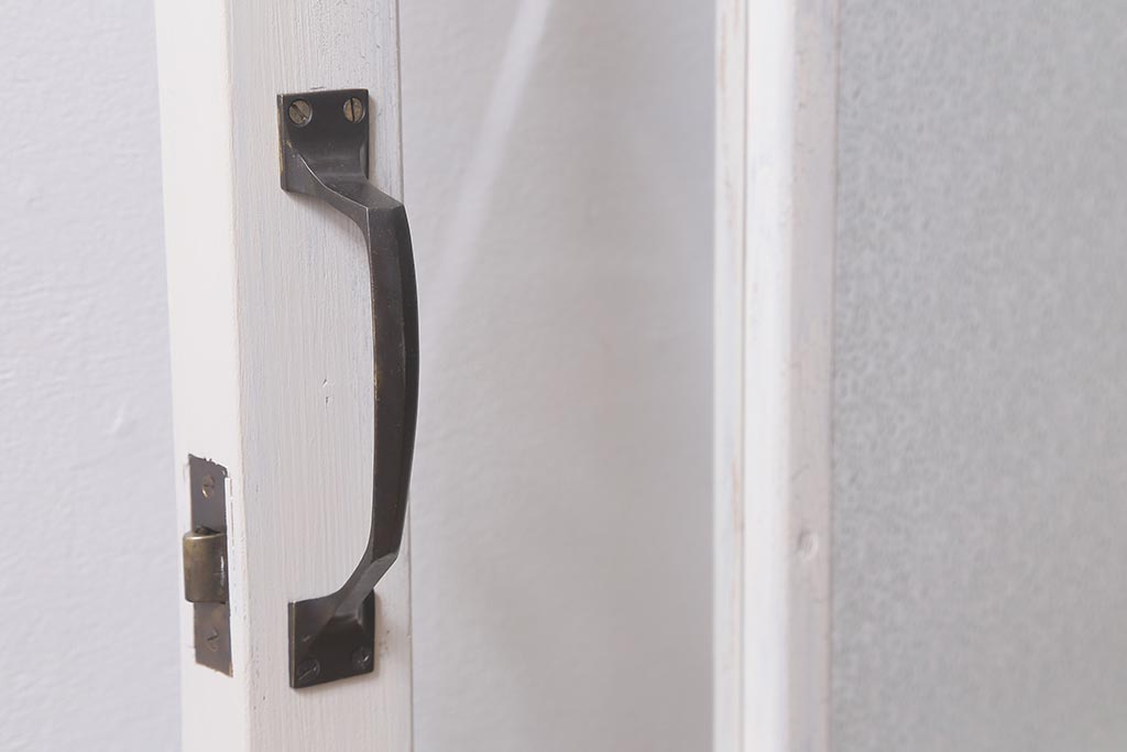 レトロ建具　ダイヤガラスと色ガラスがおしゃれなペイントドア(木製扉、開き戸、建具)(R-041368)