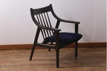 ヴィンテージ家具　落ち着きのある色味が魅力のシックなアームチェア(ダイニングチェア、椅子、ビンテージ)(R-041371)