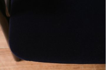 ヴィンテージ家具　落ち着きのある色味が魅力のシックなアームチェア(ダイニングチェア、椅子、ビンテージ)(R-041371)