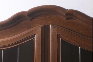 アンティーク家具　フランスアンティーク　オーク材　優雅な雰囲気漂うステンドグラスのキャビネット(飾り棚、収納棚、食器棚)(R-041372)