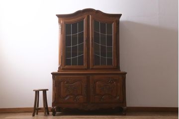 アンティーク家具　フランスアンティーク　オーク材　優雅な雰囲気漂うステンドグラスのキャビネット(飾り棚、収納棚、食器棚)(R-041372)