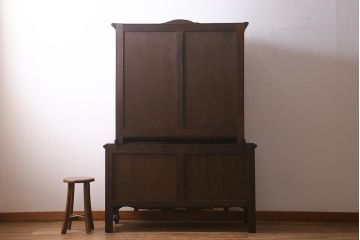 アンティーク家具　フランスアンティーク　オーク材　優雅な雰囲気漂うステンドグラスのキャビネット(飾り棚、収納棚、食器棚)(R-041372)