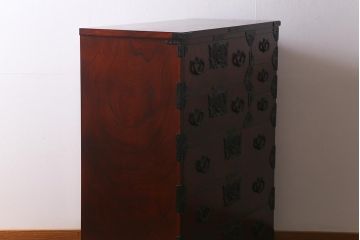 中古　伝統民芸　岩谷堂箪笥　威厳と気品が漂う衣装箪笥(整理箪笥、チェスト、引き出し)(R-041373)