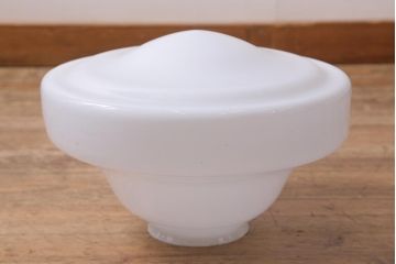 アンティーク照明　大振りサイズ　レトロな乳白色のガラスシェード照明(吊り下げ照明、天井照明)(R-041375)