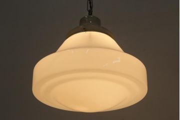 アンティーク照明　大振りサイズ　レトロな乳白色のガラスシェード照明(吊り下げ照明、天井照明)(R-041376)