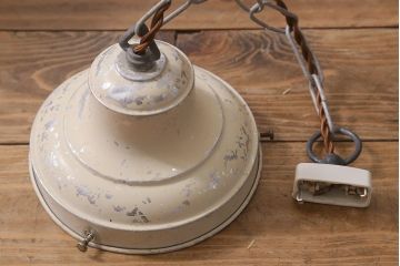 アンティーク照明　大振りサイズ　レトロな乳白色のガラスシェード照明(吊り下げ照明、天井照明)(R-041376)