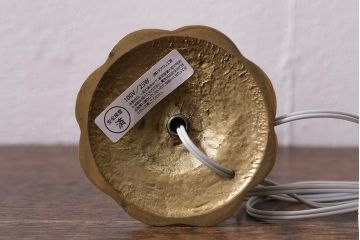 ヴィンテージ照明　真鍮製　クラシカルな雰囲気漂うテーブルランプ(スタンドライト、卓上照明、ビンテージ)(R-041379)