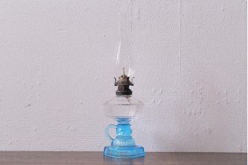 アンティーク雑貨　昭和レトロ　平芯3分芯　箱付き　ブルーのガラスが素敵なオイルランプ(照明、灯油ランプ)(R-041383)