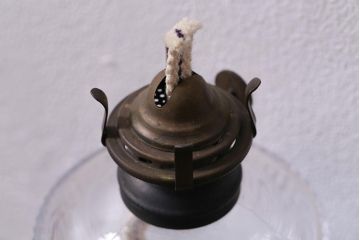 アンティーク雑貨　昭和レトロ　平芯3分芯　箱付き　ブルーのガラスが素敵なオイルランプ(照明、灯油ランプ)(R-041383)