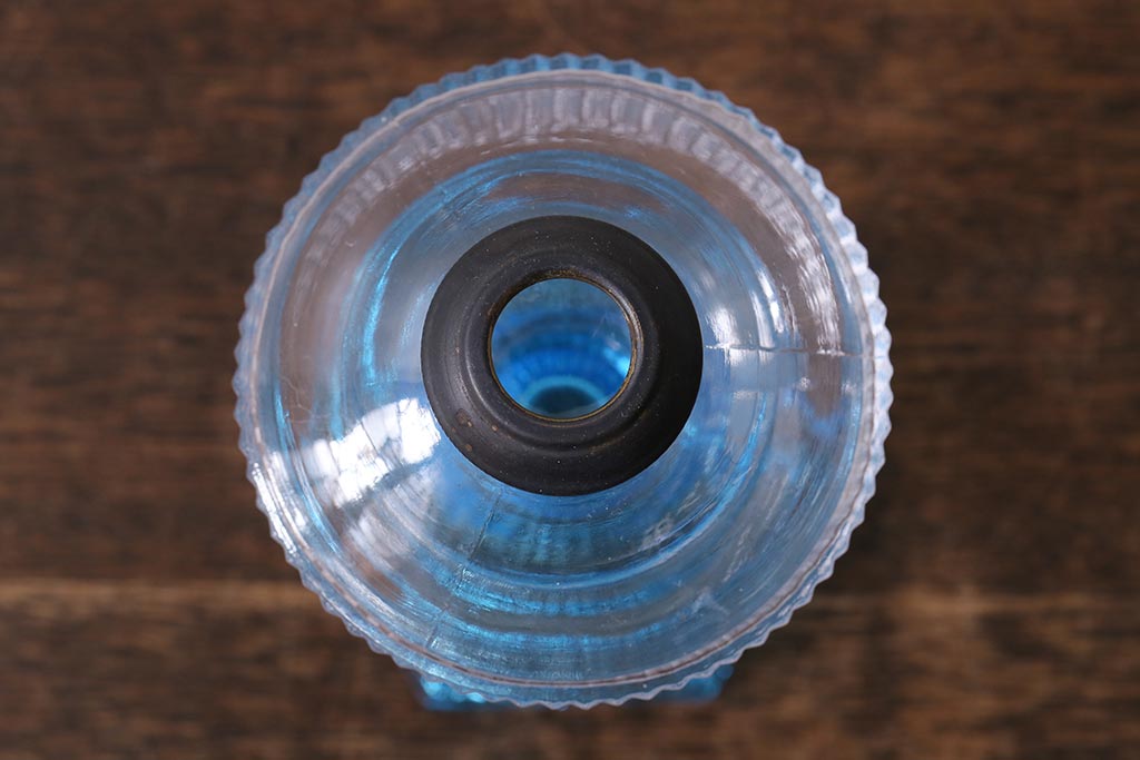 アンティーク雑貨　昭和レトロ　平芯3分芯　箱付き　ブルーのガラスが素敵なオイルランプ(照明、灯油ランプ)(R-041383)