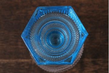 アンティーク雑貨　昭和レトロ　平芯3分芯　箱付き　ブルーのガラスが素敵なオイルランプ(照明、灯油ランプ)(R-041383)