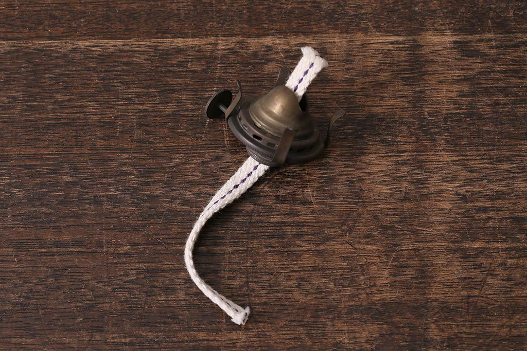 アンティーク雑貨　昭和レトロ　平芯3分芯　箱付き　ブルーのガラスが素敵なオイルランプ(照明、灯油ランプ)(R-041383)