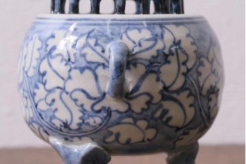 アンティーク雑貨　大正昭和初期　在銘　古い染付香炉(作家物)(R-041387)
