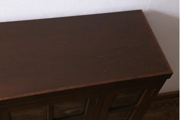 当店リメイク家具　松本民芸家具　丸脚付き　クラシカルなサイドボード(キャビネット、リビングボード、収納棚)(R-041391)