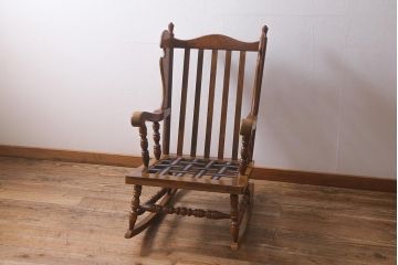 ビンテージ家具　柏木工　オールド　KMK　ブナ材　温かみのある佇まいが魅力的なロッキングチェア(アームチェア、ヴィンテージ)(R-041396)