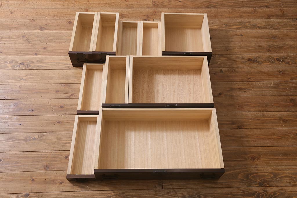 中古　国産　ケヤキ材　青木産業　趣のある和の空間を演出する階段箪笥セット(和タンス)(R-041402)