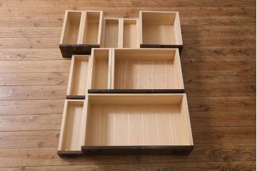 中古　国産　ケヤキ材　青木産業　趣のある和の空間を演出する階段箪笥セット(和タンス)(R-041402)