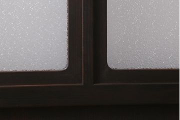 アンティーク建具　和製アンティーク　昭和初期　ダイヤガラス　窓付きのレトロな木製扉(ガラス扉、開き戸、ドア)(R-041409)