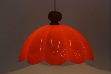 ビンテージ照明　レトロポップなデザインが愛らしいオレンジ色の吊り下げ照明(シェード、ペンダントライト、天井照明)(R-041415)