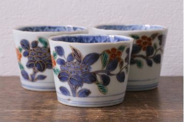 アンティーク雑貨　江戸期　古伊万里　色絵草花文蕎麦猪口3客セット(和食器)(R-041419)