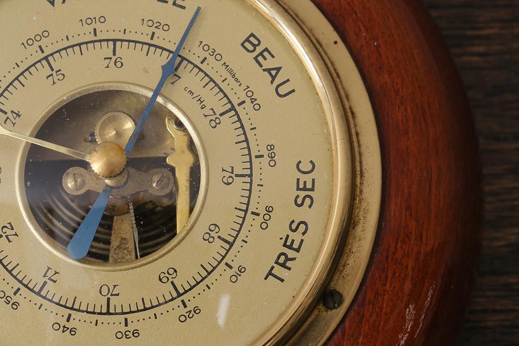ヴィンテージ雑貨　木製　ビンテージスタイルにぴったりなフランス製の気圧計(バロメーター、ディスプレイ雑貨)(R-041426)