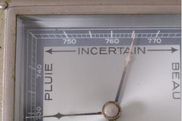 ヴィンテージ雑貨　木製　フランスビンテージの置き型バロメーター(気圧計、温度計、ディスプレイ雑貨)(R-041427)