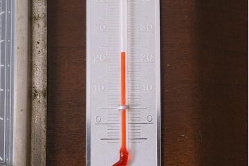 ヴィンテージ雑貨　木製　フランスビンテージの置き型バロメーター(気圧計、温度計、ディスプレイ雑貨)(R-041427)