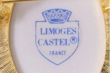 中古　フランス　LIMOGES CASTEL(リモージュキャッスル)　磁器製のシックなブローチ(アクセサリー)(R-041432)