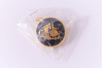 中古　フランス　LIMOGES CASTEL(リモージュキャッスル)　磁器製のブローチ・キーホルダー2点セット(アクセサリー)(R-041434)