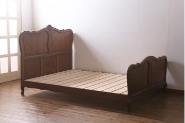 アンティーク家具　フランスアンティーク　オーク材　上品なレリーフが目を引くベッドフレーム(R-041436)
