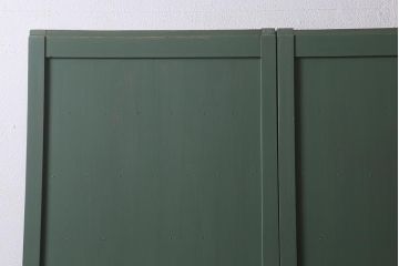 アンティーク建具　大正～昭和初期　ペイント　幅狭　グリーンカラーがおしゃれな舞良戸2枚セット　(R-041439)
