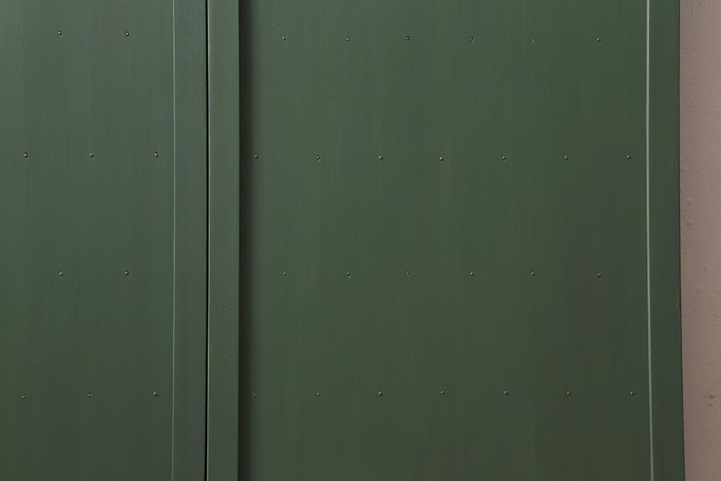 アンティーク建具　大正～昭和初期　ペイント　幅狭　グリーンカラーがおしゃれな舞良戸2枚セット　(R-041439)