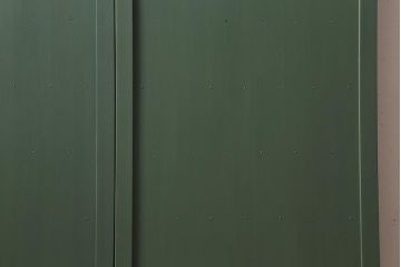 アンティーク建具　大正～昭和初期　ペイント　幅狭　グリーンカラーがおしゃれな舞良戸2枚セット　(R-041439)