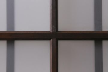 アンティーク建具　昭和初期　モールガラス・すりガラス入り　落ち着いた雰囲気のレトロなガラス戸4枚セット(引き戸)(R-041453)