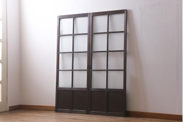 アンティーク建具　和製アンティーク　昭和初期　すりガラス・当店オリジナルガラス　変わり花菱模様のガラスがレトロなガラス戸2枚セット(引き戸、建具)(R-041456)