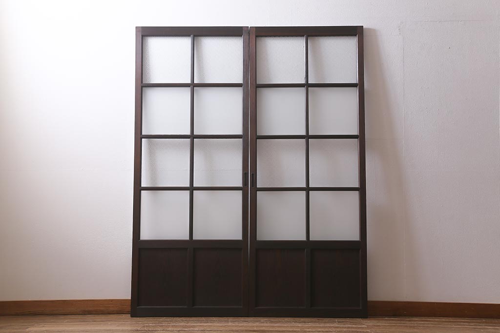 アンティーク建具　和製アンティーク　昭和初期　すりガラス・当店オリジナルガラス　変わり花菱模様のガラスがレトロなガラス戸2枚セット(引き戸、建具)(R-041456)