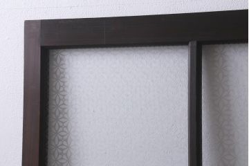 アンティーク建具　和製アンティーク　昭和初期　すりガラス・当店オリジナルガラス　変わり花菱模様のガラスがレトロなガラス戸2枚セット(引き戸、建具)(R-041456)