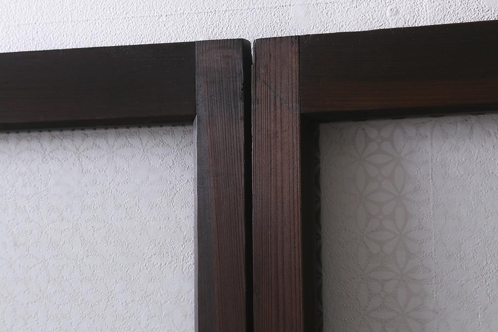 アンティーク建具　和製アンティーク　昭和初期　すりガラス・当店オリジナルガラス　変わり花菱模様のガラスがレトロなガラス戸2枚セット(引き戸、建具)(R-041456)