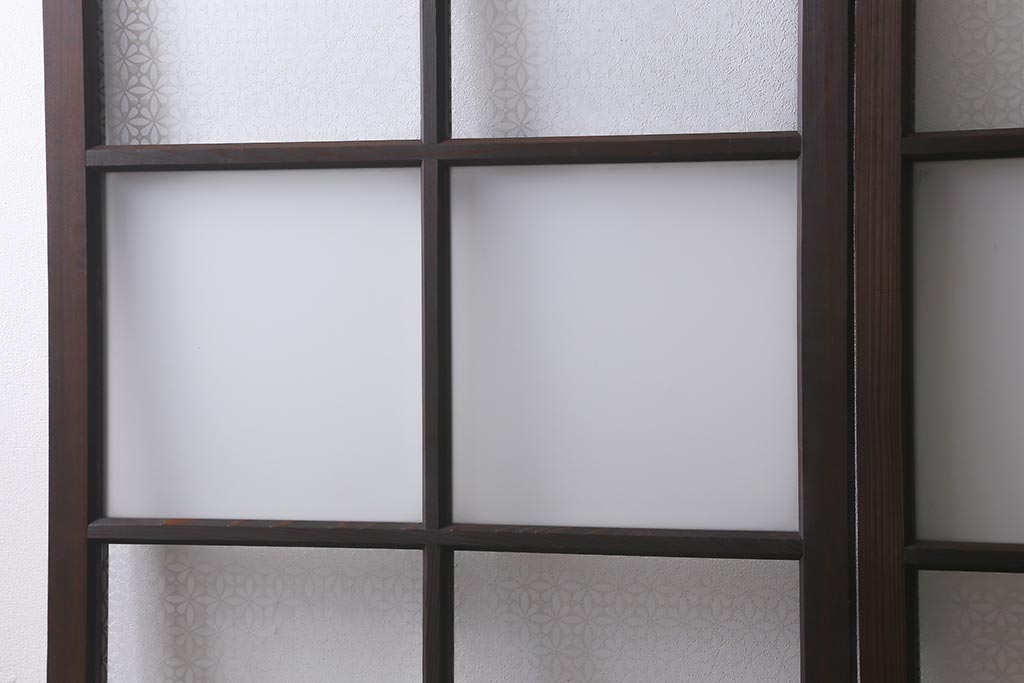 アンティーク建具　和製アンティーク　昭和初期　すりガラス・当店オリジナルガラス　変わり花菱模様のガラスがレトロなガラス戸2枚セット(引き戸、建具)(R-041456)